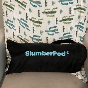 SlumberPod Black with travel bag (EUC)